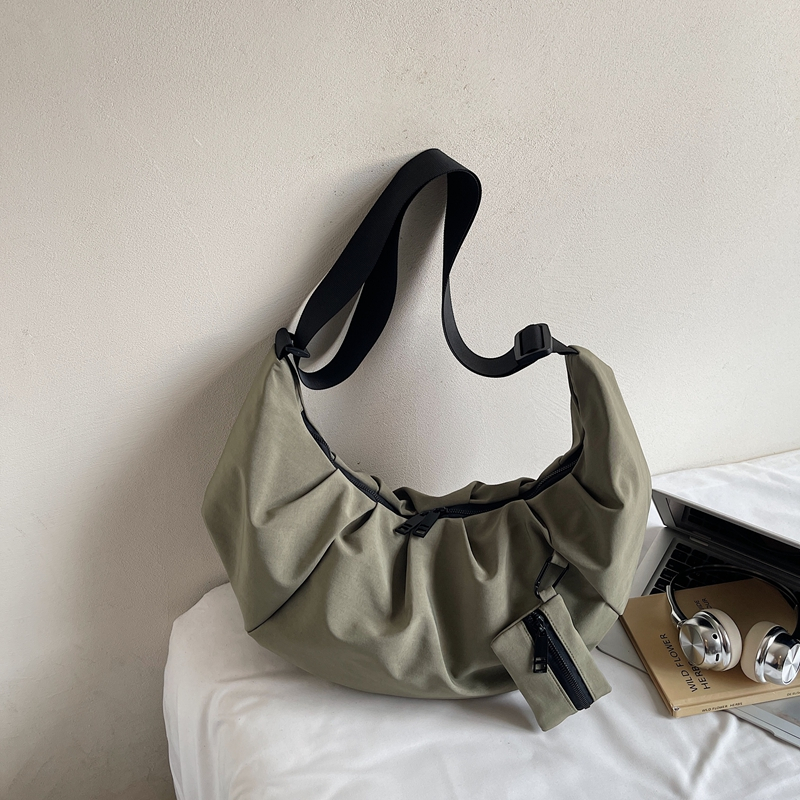 2025 New Fashionable and Leisure Large Capacity Handbag, College Student Crossbody Bag, Daily Commuter, Advanced Elegant Multi functional Women's