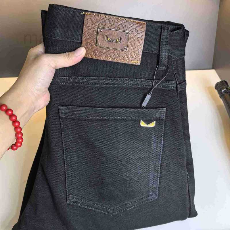 Men's Jeans Designer Small Eyes High-End European Black Four Seasons Retro Stretch Washed Slim Straight Long Pants WGSD