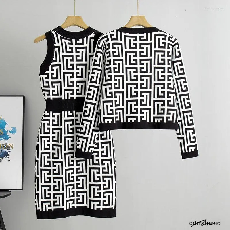 Women's Tracksuits Fashion Spring And Autumn Season Set Age Reducing Temperament Small Fragrance Knitted Cardigan Dress Two Piece ddmyfriend