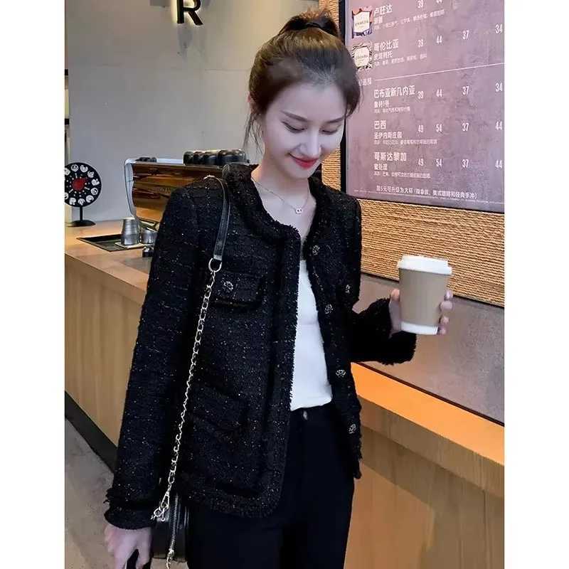 Black Jacket Womens Shiny Silk And Cotton 2025 Autumn And Winter New French Socialite HighEnd Feeling Coarse Floral Wool Coat Z250918