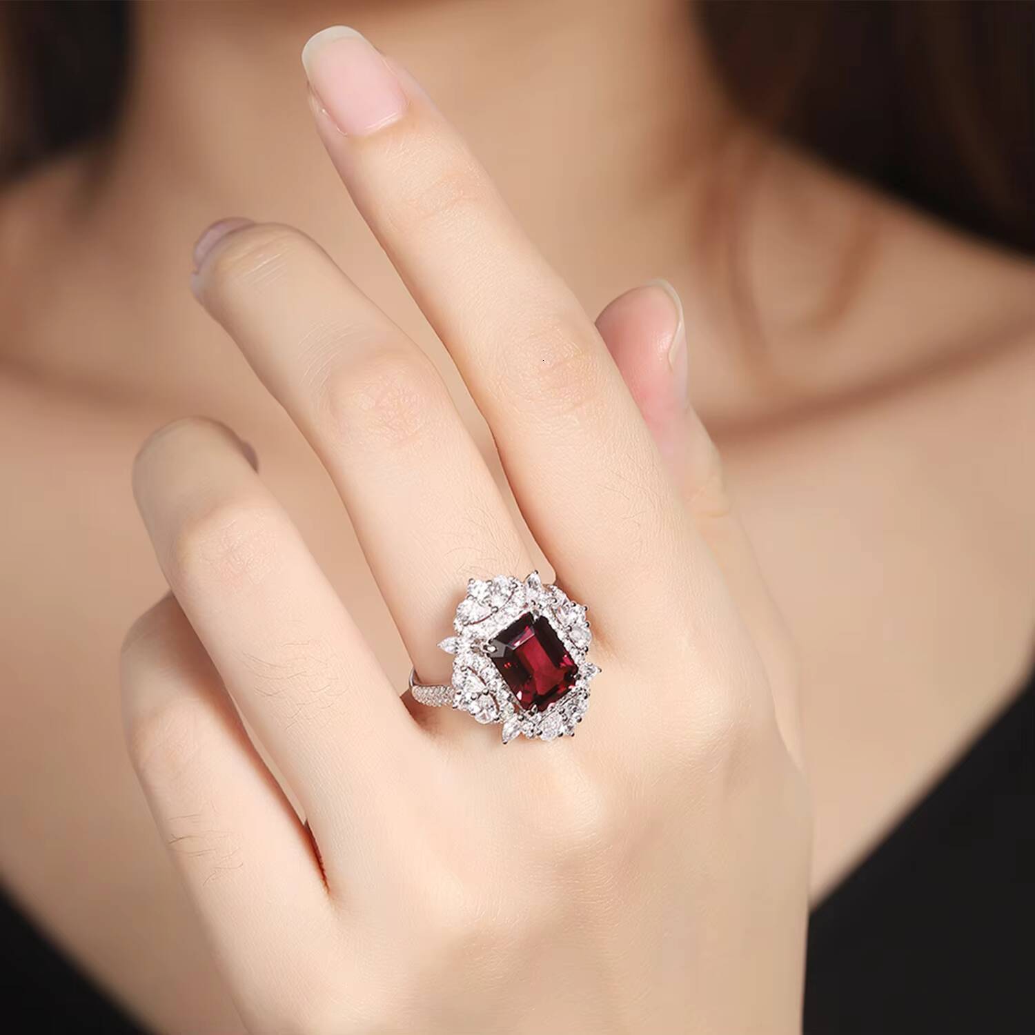 Luxury Natural Garnetcultivated Emerald S925 Silver Womens Ring Rectangular Cutting Art Elegant Classic Womens Business Ring