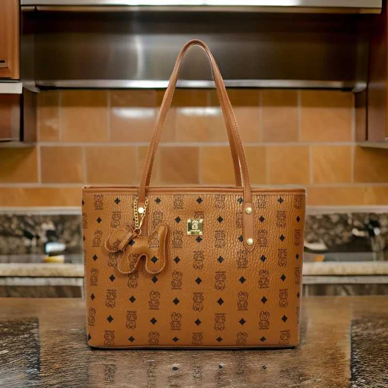 Unique Vintage Crossbody Bag For Women HighEnd Minimalist Leather Clutch Designer Paris Fashion Casual Commuter Tote PurseXJ250918