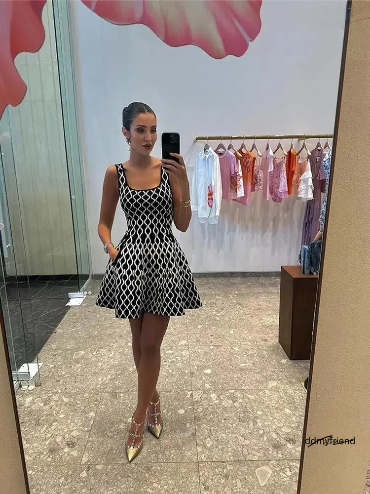 Casual Dresses Women Fashion Plaid Side Pocket Knitted Mini Dress Elegant Backless Sleeveless Pleated A-Line 2024 Party Sexy Robes ddmyfriend