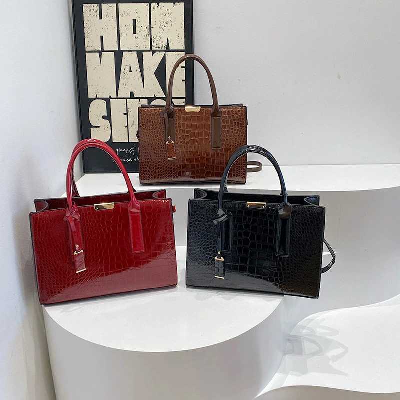 Luxury Crocodile Pattern PU Leather Shoulder Bag for Women Large Capacity TopHandle Crossbody Tote Sac Z250915