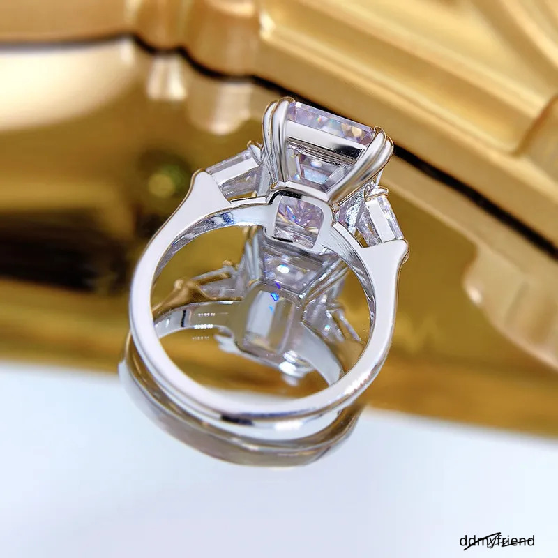 Sier Jewelry Wedding Rings Emerald Cut White Moissanite Dia Gemstones Eternity Party Women Engagement Band Ring Gift ddmyfriend