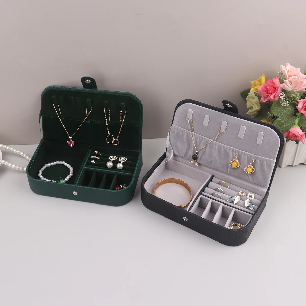Portable Jewelry Box Jewelry Organizer Display Travel Jewelry Case Boxes Button Leather Storage 250918