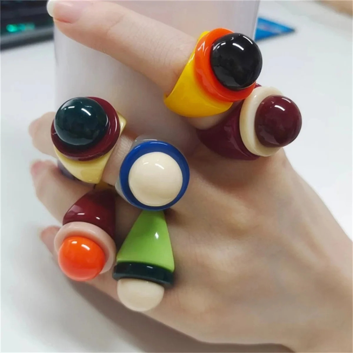 Colorful Y2k Hip Hop Acrylic Rings Set For Women Fashion Transparents Geometric Resin Finger Rings Female Party Jewelry Gift 250918