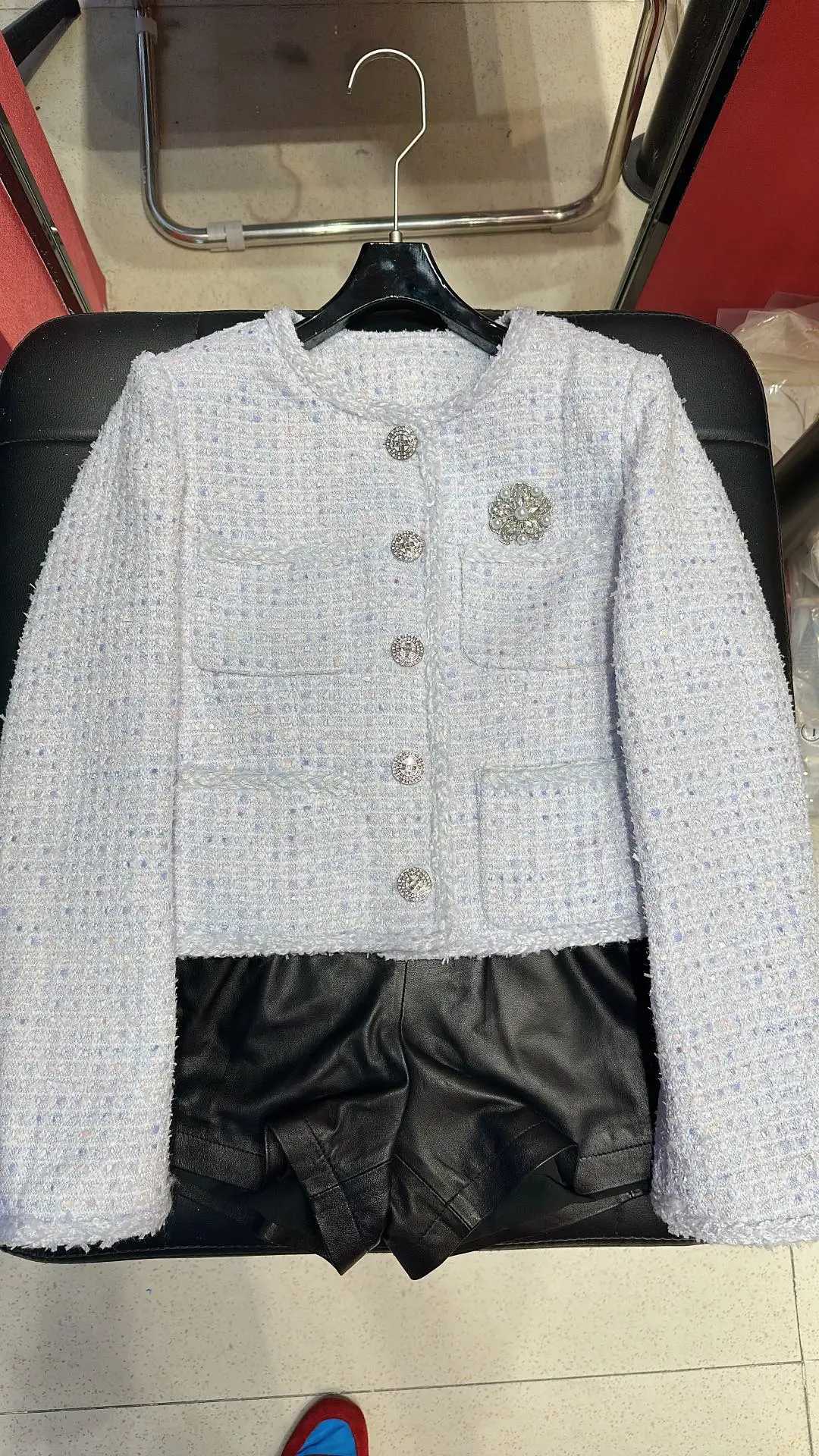 Jackets Women Spring Autumn Tweed Oneck Single Breasted Pearls Brooch Knitted Coat Vintage Elegant Sweet Slim Female Clothes Z250918