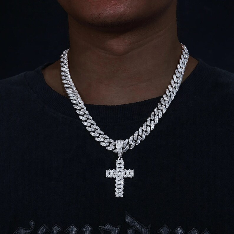 Hot Sale Hip Hop Customized Trend Jewelry VVS1 Moissanite Pendant Necklace 925 Sterling Silver Iced Out Cuban Chain Link Cross Pendant