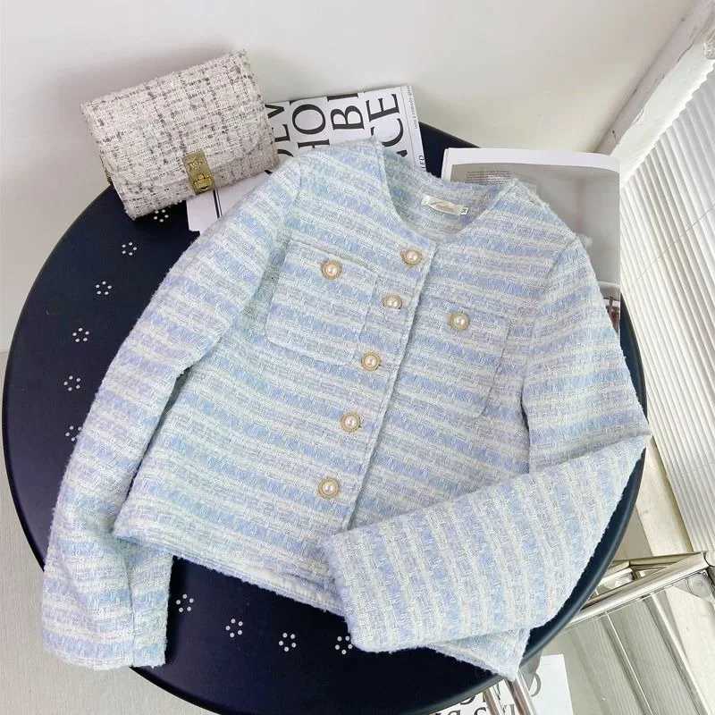 French Tweed Pearl Button Short Thickened Womens Jacket Autumn Winter New Style Small Luxury Top Crew Neck Regular Type Jackets Z250918