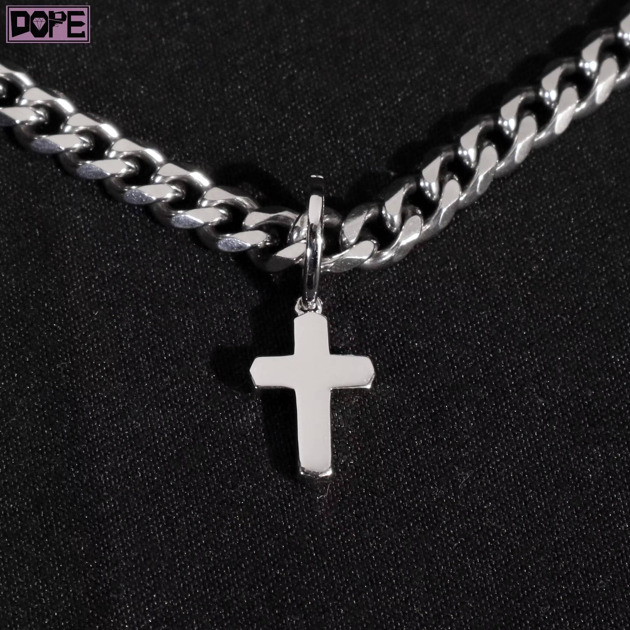 Hot Selling Cross Pendant Tiny Mini Cross Charm Kids 925 Silver Iced Out Jewelry VVS Customized Trend Moissanite Pendant