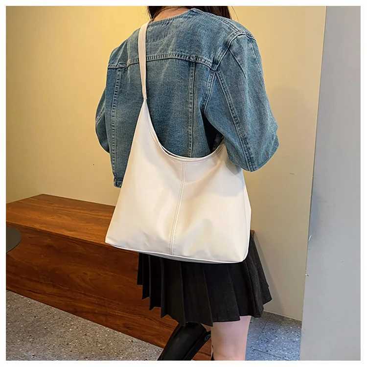 New Tote bag hand bill of lading shoulder womens bag retro simple large bag Tote bagXJ250918