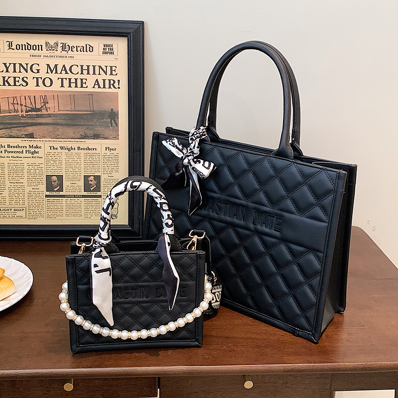 Designer bag hot free shipping Trendy large capacity tote bag women's new fashionable single shoulder handbag