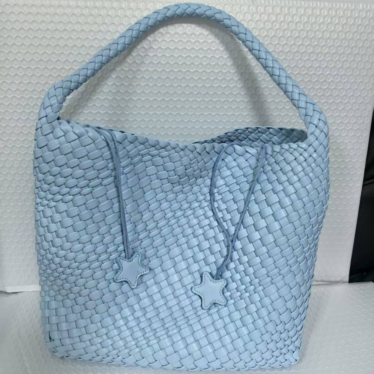 Trendy And Fashionable Must have New Handmade Woven Handbag For Spicy design Girls Women s Shoulder Bag Large Capacity Autumn New Designer Bag Versati