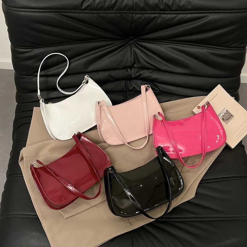 Womens Patent Leather Handbag Versatile Fashion Shoulder Bag Casual Commuting Bag Girl Brand Designer Zipper Small Handbag Z250915