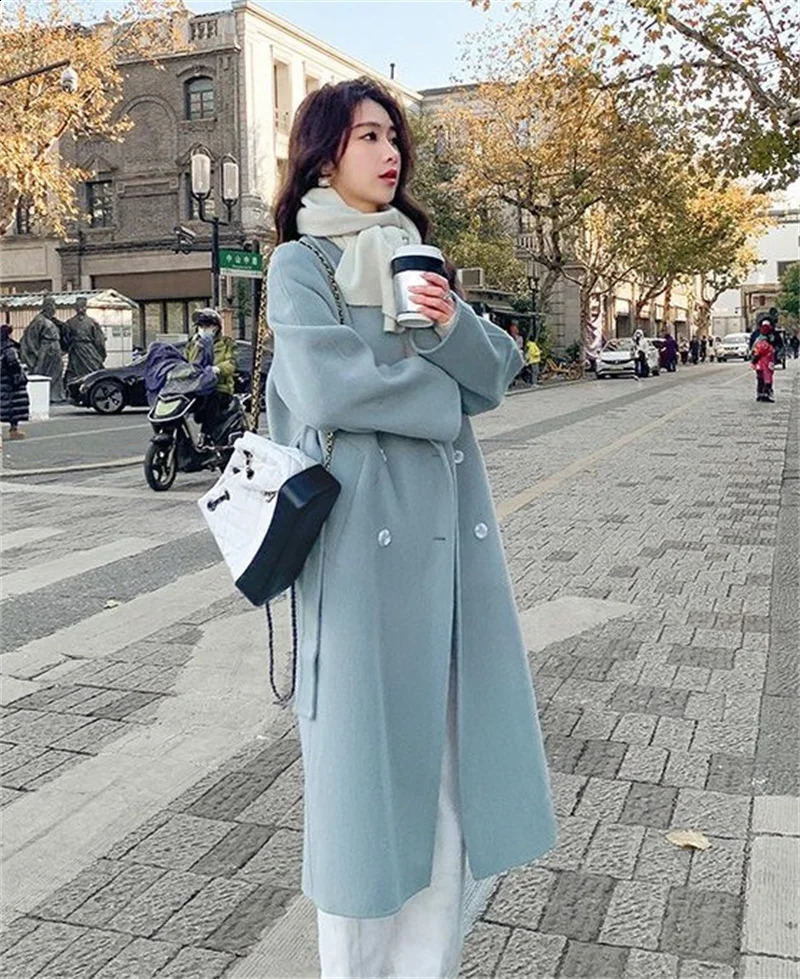 100 Wool Coat Womens Wear 2024 AutumnWinter Fashion Temperament Double sided Cashmere Coats with Belt Elegant Long Overcoat y250919