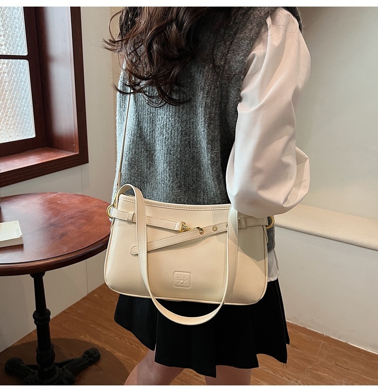 New fashionable retro style women s shoulder bag Korean style simple and niche design underarm bag versatile commuting women s crossbody bag autumn ne