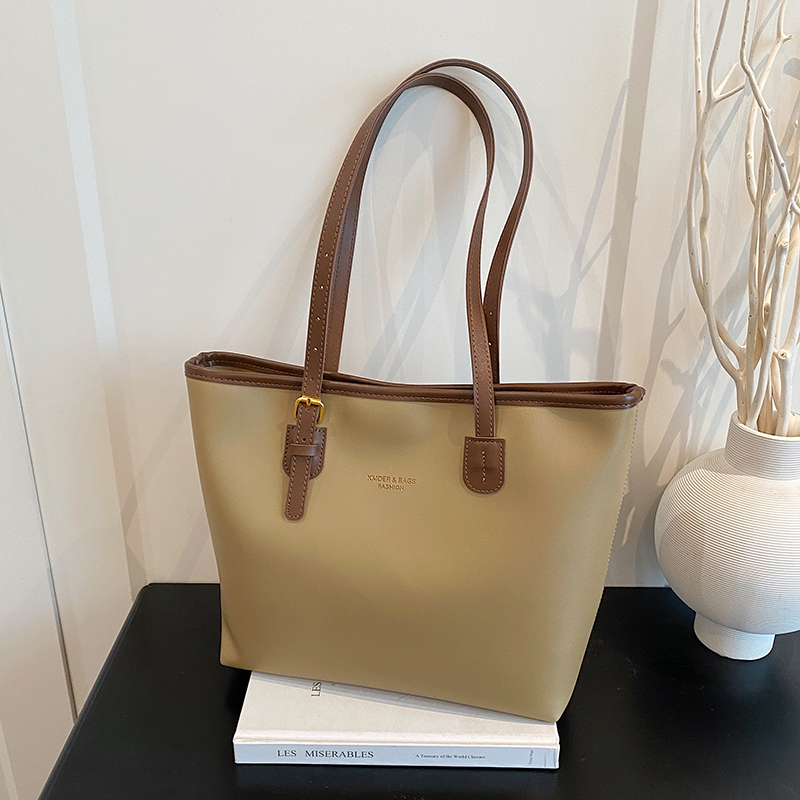 2025 New Fashionable, Elegant, and Casual Large Capacity Handbag for Women, Lightweight Crossbody Bag for Daily Commuting, High Quality Multi function