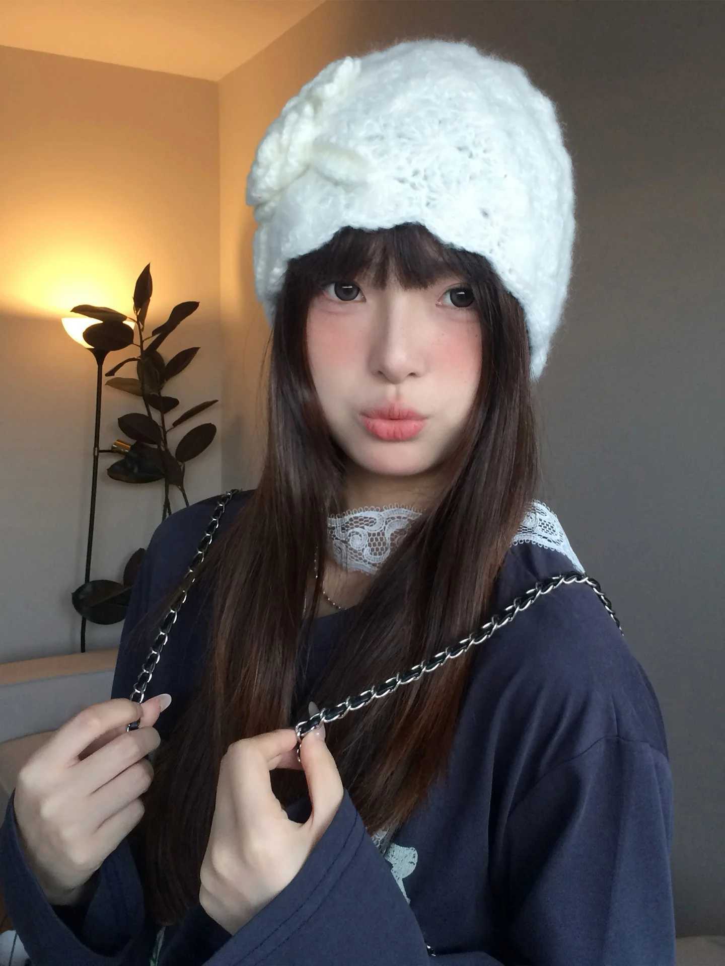 Janese Handmade Crochet Lace wer Knitted Hat For Wen Autumn And Winter Warm Covering Hat Y250919