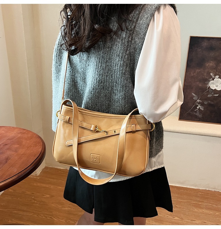 New fashionable retro style women s shoulder bag Korean style simple and niche design underarm bag versatile commuting women s crossbody bag autumn ne