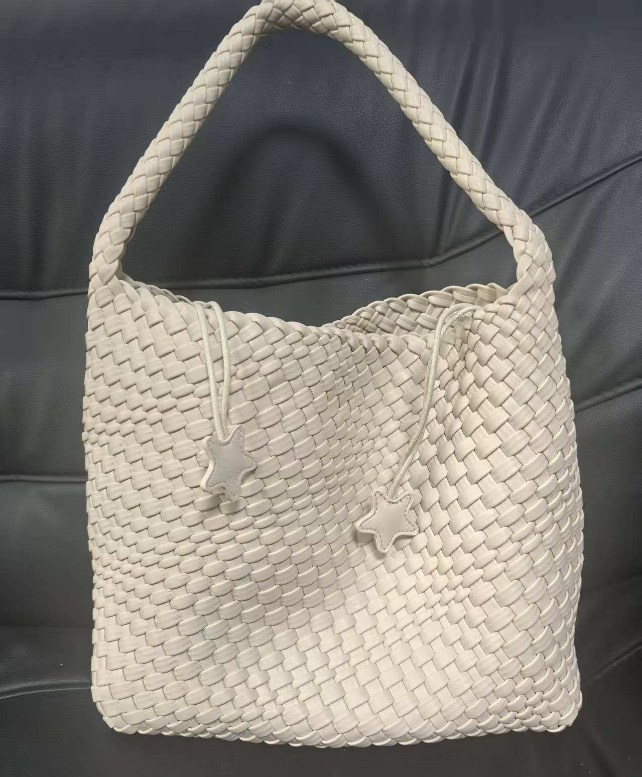 Trendy And Fashionable Must have New Handmade Woven Handbag For Spicy design Girls Women s Shoulder Bag Large Capacity Autumn New Designer Bag Versati