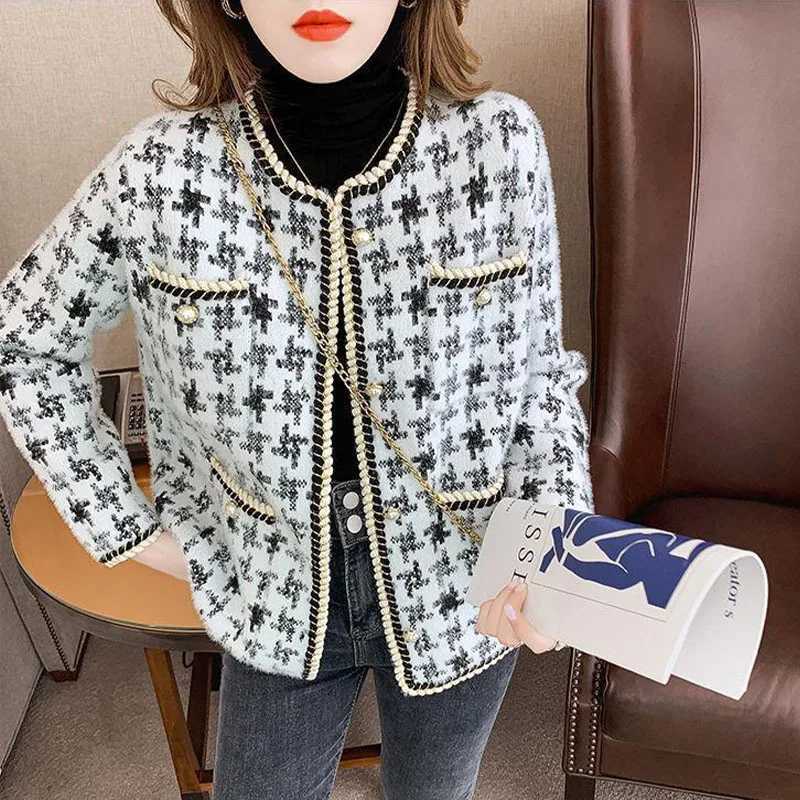 Womens Clothing Elegant Coats Springautumn Long Sleeve Houndstooth Imitation Mink Fur Clothes Lady Oneck Unique Geometric Top Z250918