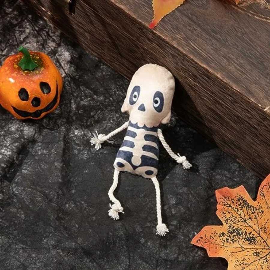 4Pack Halloween Cat Toy Catnip Plush Toys Set Pumpkin Ghost and Skeleton Design Soft and Durable Cat Toys for Halloween Fun Per X250918