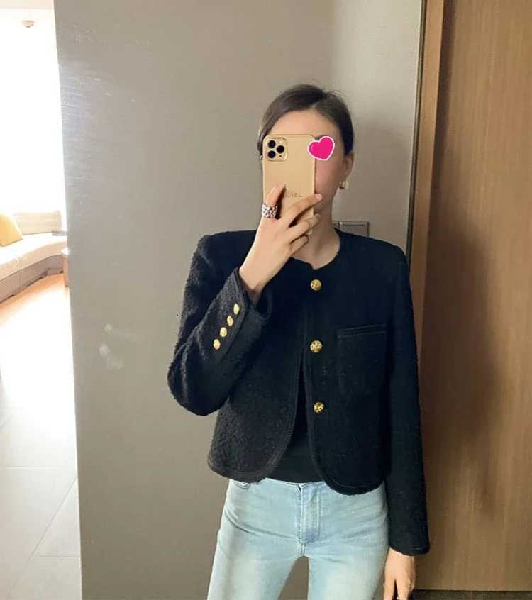 2025 Autumn New Black Tweed Coat Women Korean Elegant Oneck Slim Fit Tops Y2k Grunge Long Sleeve Jackets Mujer Z250918