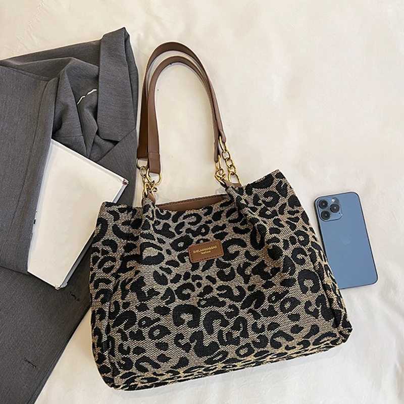 Womens Large Capacity Fashion Handbags Leopard Design Versatile Underarm Shoulder Tote Bags Female Shopper Bags Z250915