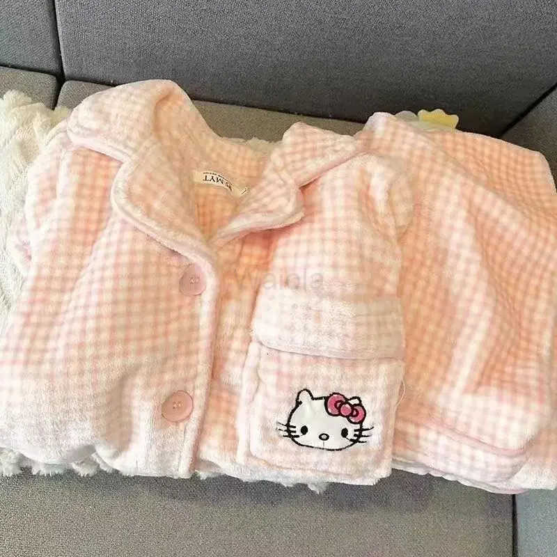 Sanrio 2024 Autumn Winter Flannel Pajamas Women Hello Kittys Cute Cardigan Lapel Sleepwear Thickened Warm Lounge Clothes Suit Female L250919