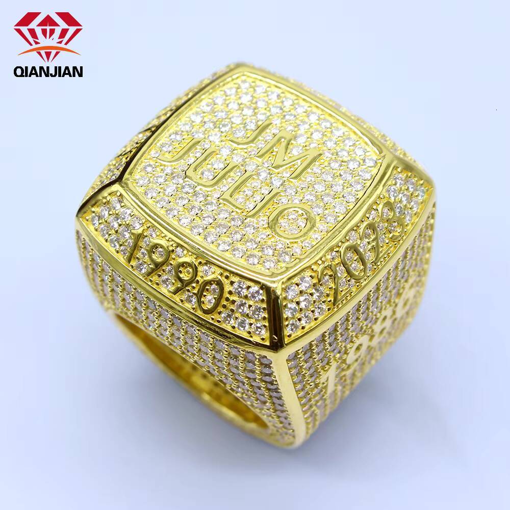 2024 the Latest Customized Highquality VVS GRA Iced Out Moissanite Diamond 925 Sterling Silver HipHop Ring for Men Jewelry Gift