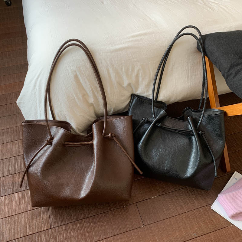 New fashionable, elegant, casual large capacity handbag, lightweight crossbody bag, daily commuting high-quality multifunctional women's handbag