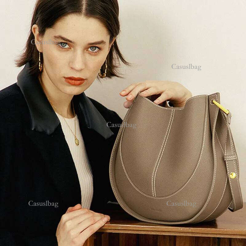 Fashion Women's Large Capacity Designer Shoulder Bag High Quality Cowhide Handbags Women Crossbody Saddle Bags