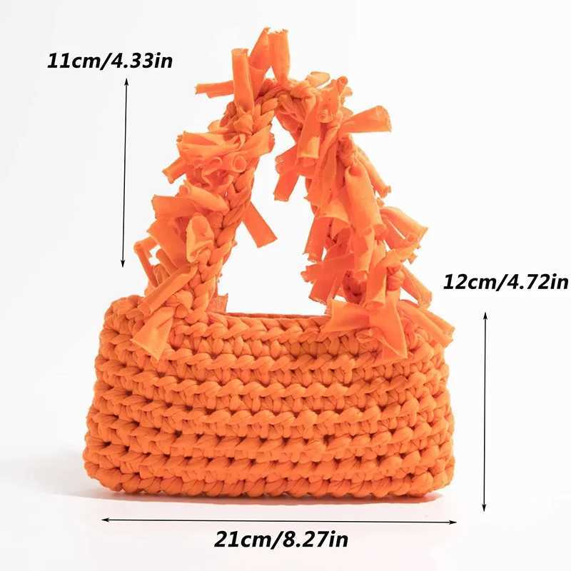 Spring And Summer Handwoven Womens Handheld Bag Leisure Small Fresh Hollow Out Small Design Holiday Bag Z250915