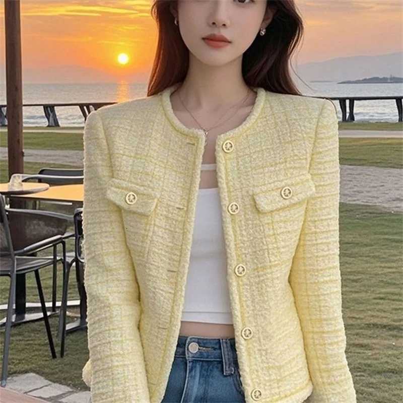 Yellow Small Fragrance Jacket Women Clothing New Spring Autumn Short Jacket Oneck Long Sleeved Single Breasted Female Outerwear Z250918