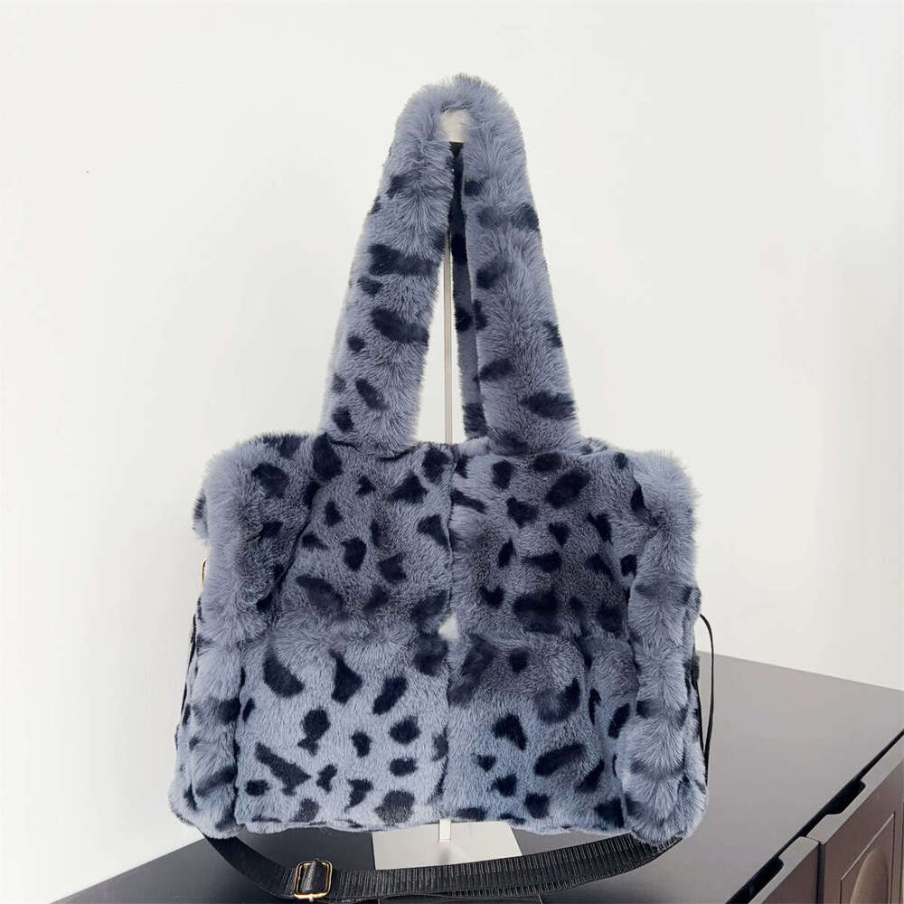 designer bag tote bag Autumn and Winter New Leopard Print Tote Shoulder Crossbody Large Capacity Handheld Plush Underarm Bag