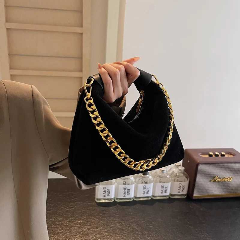 French Style Chain Suede Womens Bag Small Shoulder Bag 2025 New Fashion Versatile Handbag Casual Texture Retro Crossbody BagXJ250918