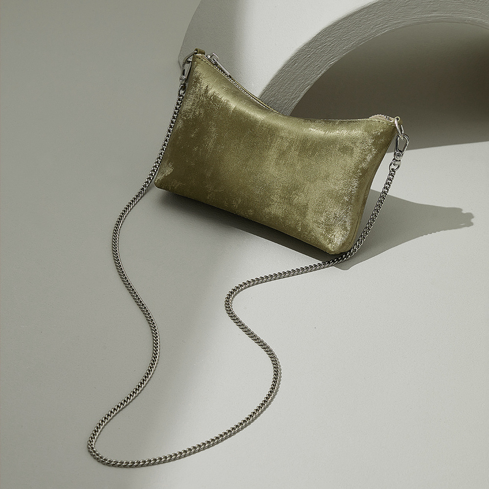 2025 New Chinese Satin Retro Makeup Bag Designer Mini Crossbody Bag