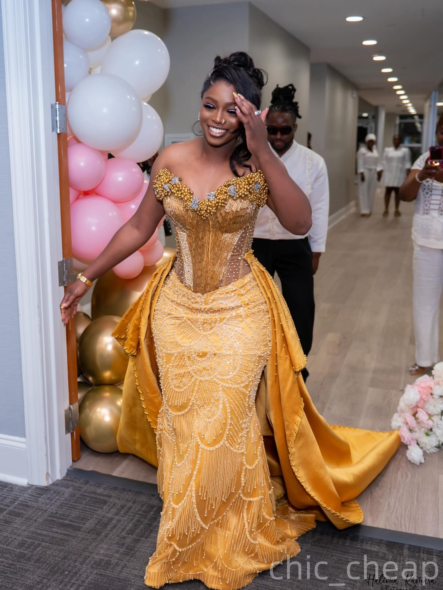 Mermaid Gold Prom Dresses 2025 Pearls Beaded Sequined Detachable Train Evening Formal Party Second Birthday Engagement Gowns Plus Size Dress For Speci
