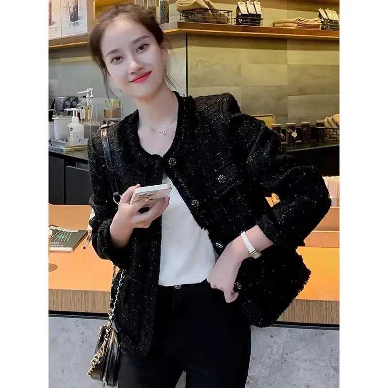 Black Jacket Womens Shiny Silk And Cotton 2025 Autumn And Winter New French Socialite HighEnd Feeling Coarse Floral Wool Coat Z250918