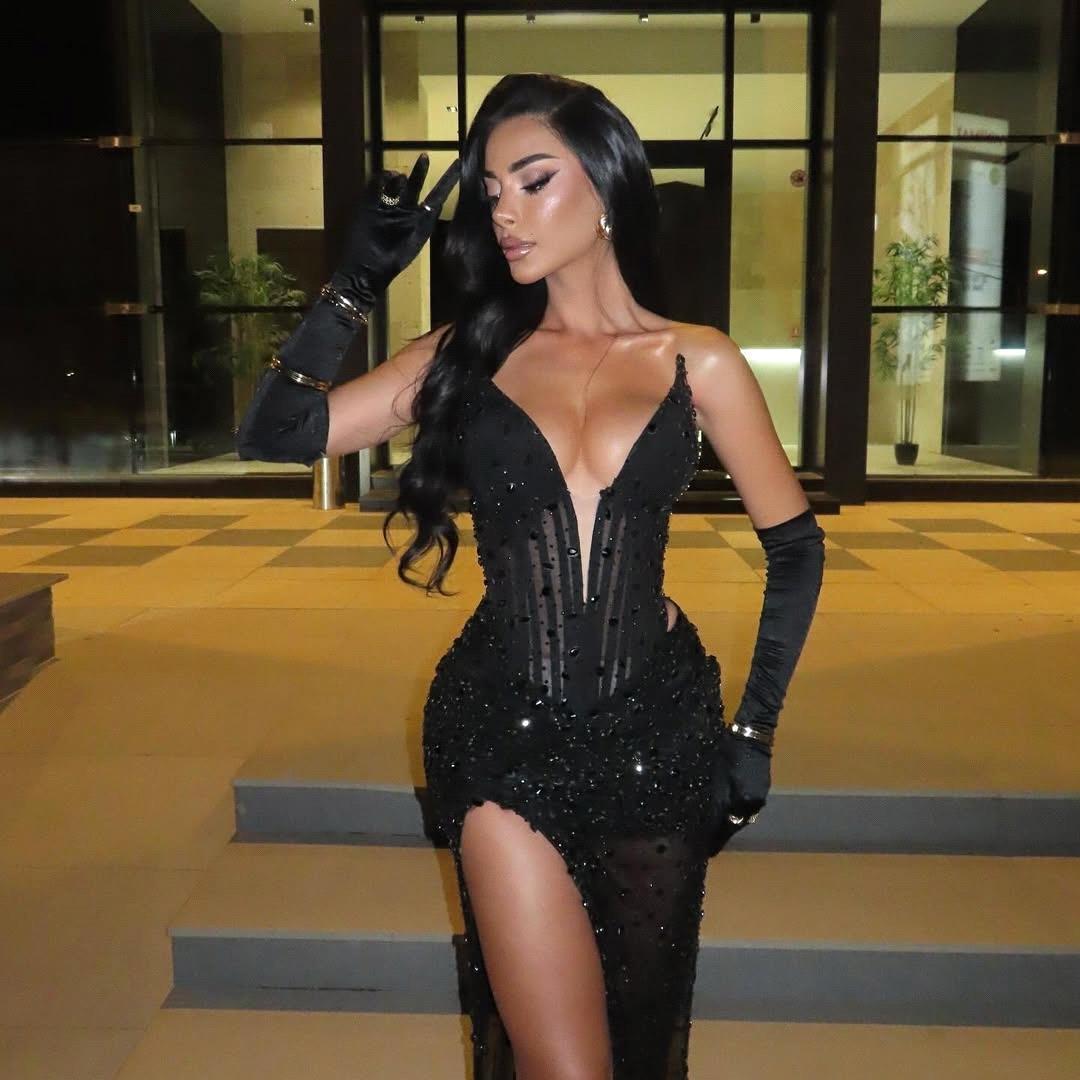 Sexy Black Split Evening Dresses Sweetheart Plunging V Neck Beadings Sequins Women Formal Party Occasion Robes Prom Gowns BC20747