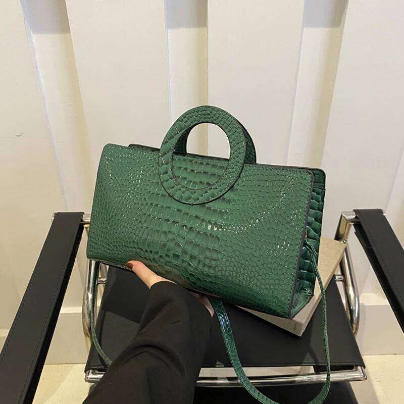 Crocodile Pattern Leisure 2025 New In Large Capacity Commuting Retro Single Shoulder Diagonal Straddle Women's Armpit Hand Bag
