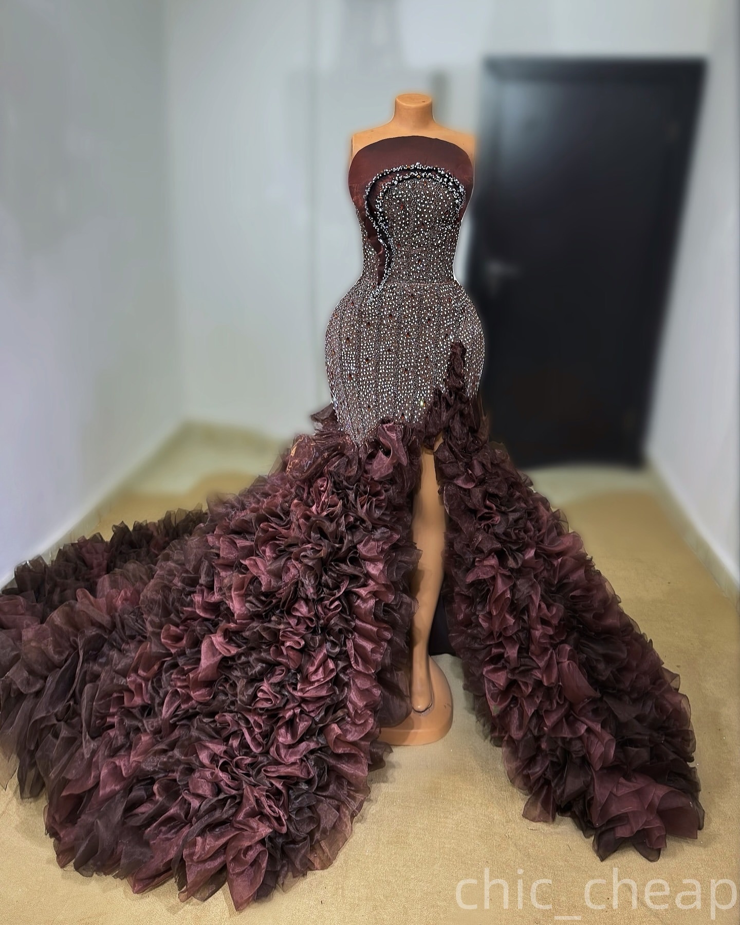 Mermaid Brown Prom Dresses 2025 Organza Tiers Crystals Beaded Evening Formal Party Second Birthday Engagement Gowns Plus Size Dress For Special Occasi