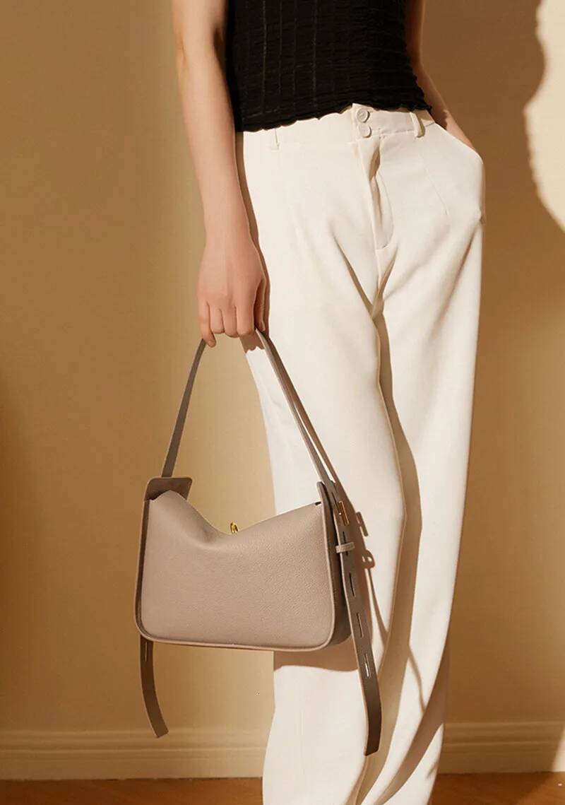 2025 Fashion Design Underarm Genuine Cow Leather Ladies New Tote Adjustable Long Handle Handbag Crossbody Bag