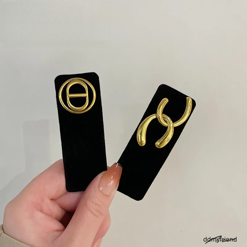 Minimalist Metal Letter For Women, Veet Side Clip, Elegant Internet Celebrity High-End Bangs BB Clip Hair Accessory ddmyfriend ddmyfriend