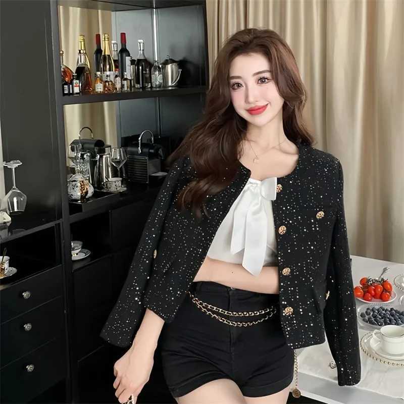 Xiaoxiangfeng Coat Women 2025Spring Autumn New Tweed Jacket Korean Fashion Outerwear Temperament High Quality Ladies Outcoat Top Z250918