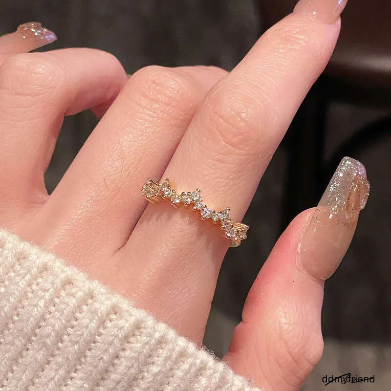 Small niche design, exquisite inlaid accessories, ladies' retro French style full open ring, fashionable high-end feeling, elegant ddmyfriend