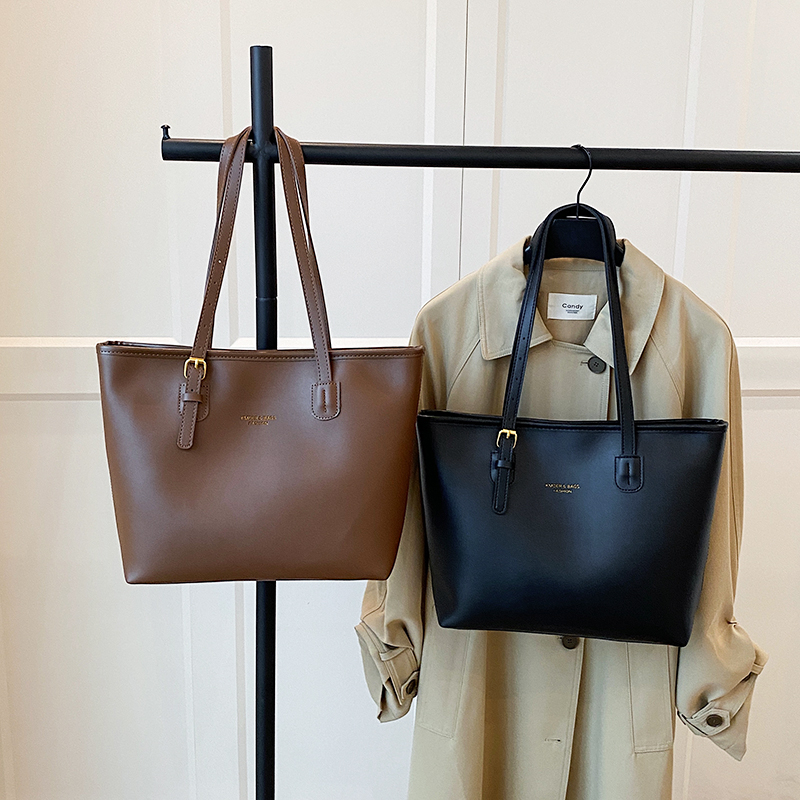 2025 New Fashionable, Elegant, and Casual Large Capacity Handbag for Women, Lightweight Crossbody Bag for Daily Commuting, High Quality Multi function