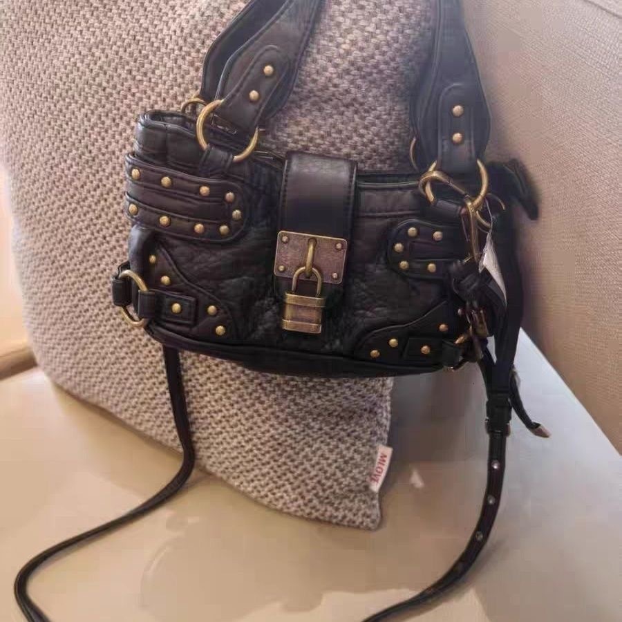 Designer Bag 2025 Summer New Large Capacity Rivet Vintage Street Motorcycle Bag Luxury Bag Mini Crossbody Bag Phone Bag Women's Bag