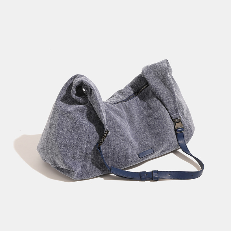 Designer canvas crossbody bag 2025 new lightweight single shoulder travel bag